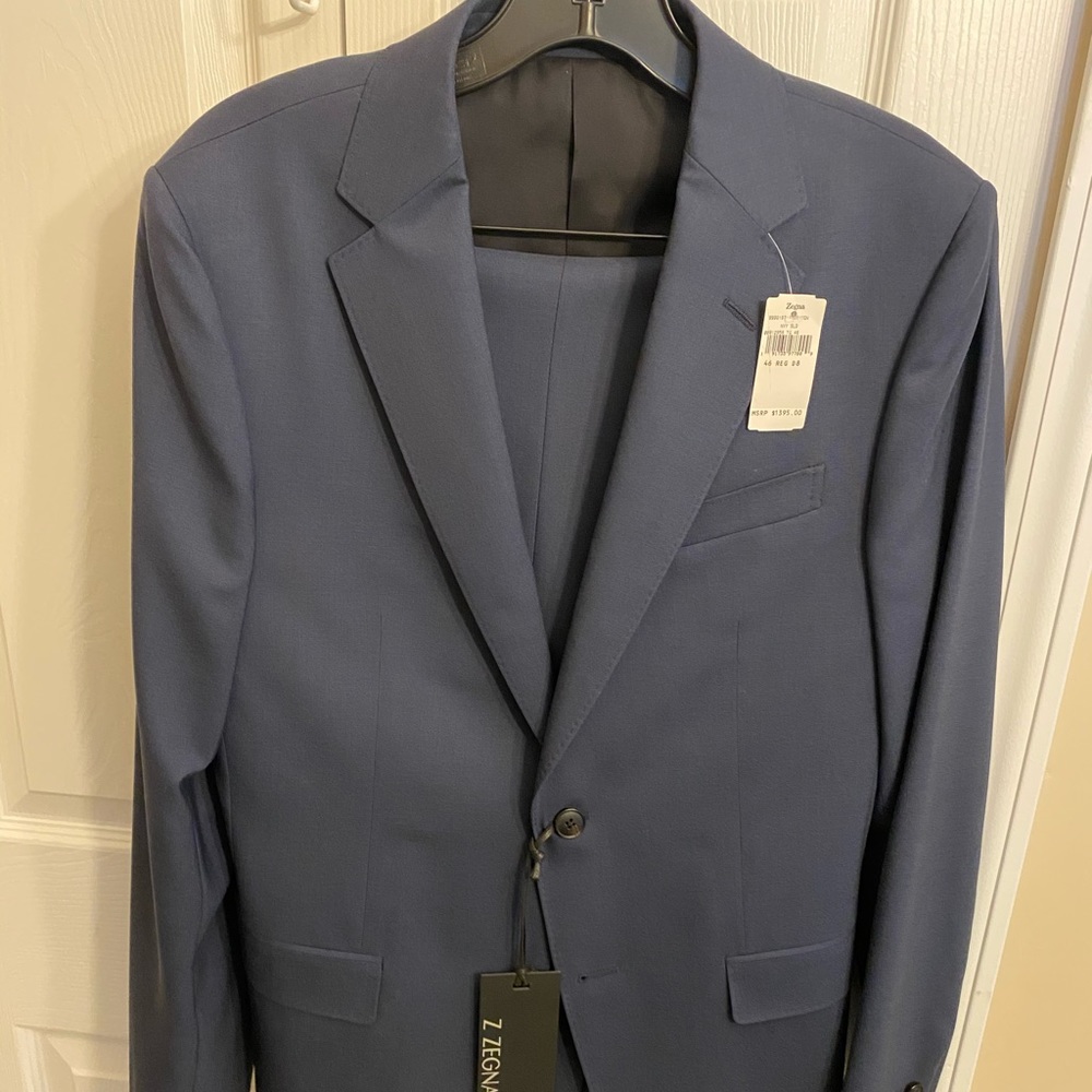Z Zegna suit. Brand New. 36R